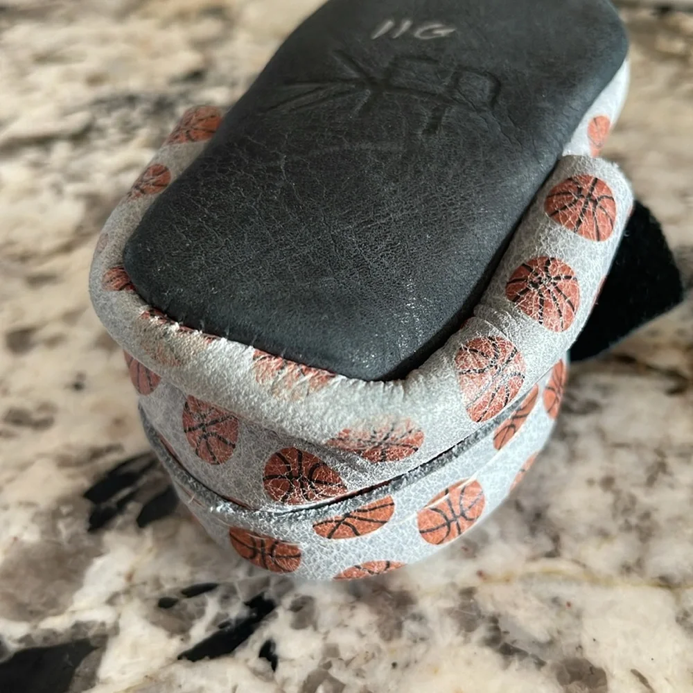 Freshly Picked Basketball Mocassins - Size 1 (US 2.5)